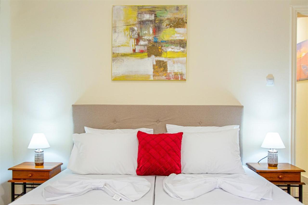 Apartment Dermatas Center *